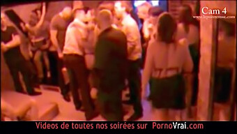 Echte Orgie Van Swingers Betrapt Op Verborgen Cam In De Franse Club