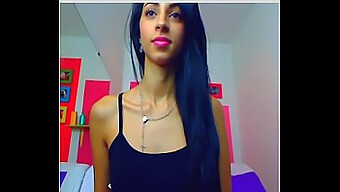 Stunning Webcam Model Showcases Impressive Anal Skills With A Dildo