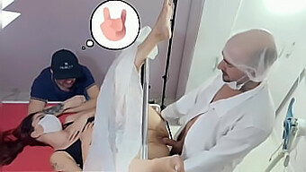 Marido E Esposa Se Envolvem Em Sexo Amador Hardcore Com Ginecologista