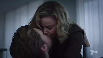 Abbie Cornish'S Sensuele Bruidsmeisjes Rol In Australische Softcore Video