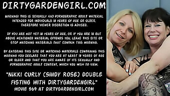 Nikki Curly Och Dirtygardengirl Engagerar Sig I Extrem Lesbisk Action Med Dubbel Fisting Och Prolaps Anal Lek