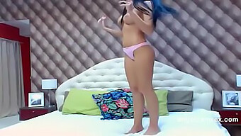 Assista Ao Show Ao Vivo Na Webcam De Uma Mulher Peituda Amadora Em Angelcamsex.Com