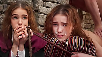 La studentessa amatoriale Hermione lotta con un incantesimo in questo video 1 su 1