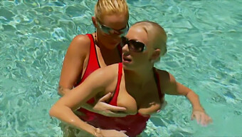 Britney Brooks Disfruta De Una Sesión Caliente En La Piscina