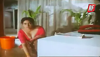 Sultry Mature Indian Actress In A Steamy Scene