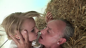 Deepthroat Action Med Gerte I Cowgirl-Stilling