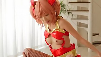 Sexo cosplay adolescente com uma garota japonesa em um vídeo de alta qualidade